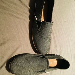 Toms Navy Shoes Size 9W